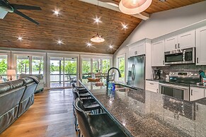 Modern Kentucky Lake Home w/ Deck, Dock, View