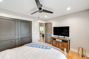 Modern Kentucky Lake Home w/ Deck, Dock, View