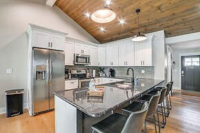 Modern Kentucky Lake Home w/ Deck, Dock, View