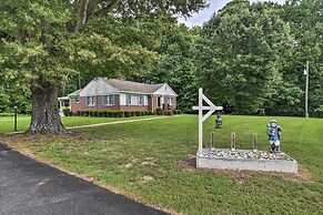 'the Oyster Bed' Retreat w/ Pool & Game Room