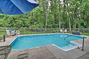 'the Oyster Bed' Retreat w/ Pool & Game Room