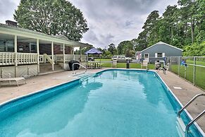 'the Oyster Bed' Retreat w/ Pool & Game Room