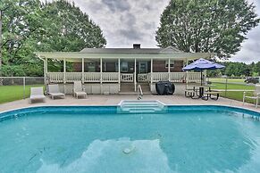 'the Oyster Bed' Retreat w/ Pool & Game Room