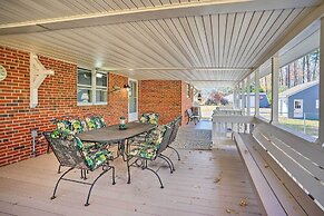 'the Oyster Bed' Retreat w/ Pool & Game Room