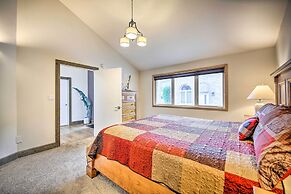 Luxurious Newport Estate w/ Spa & Lighthouse Views