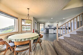 Luxurious Newport Estate w/ Spa & Lighthouse Views