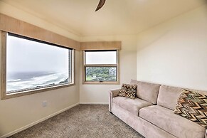 Luxurious Newport Estate w/ Spa & Lighthouse Views