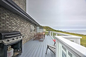 Luxurious Newport Estate w/ Spa & Lighthouse Views