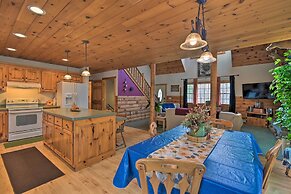 Family-friendly Gresham Getaway w/ Game Room!