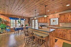 Family-friendly Gresham Getaway w/ Game Room!