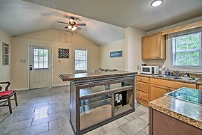 Near Nat'l Park: Hollywood Park Hot Springs Home