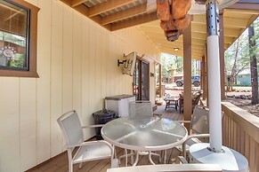 9 Mi to Rainbow Lake: Woodsy Pinetop Cabin w/ Deck