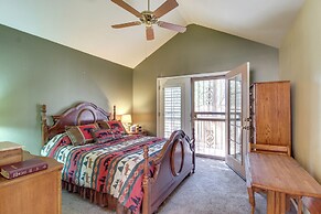 9 Mi to Rainbow Lake: Woodsy Pinetop Cabin w/ Deck