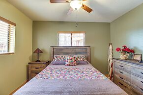 9 Mi to Rainbow Lake: Woodsy Pinetop Cabin w/ Deck