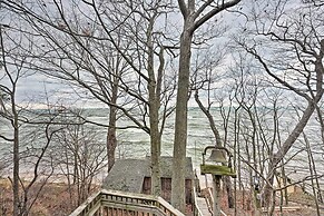 Lake Michigan Waterfront Home: 1 Mile to Downtown!