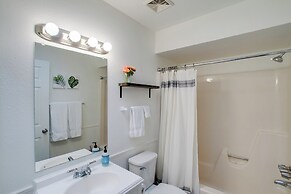 Phoenix Home: Golf, Hike, & Explore Downtown!