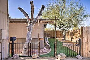 Western-style Phoenix Home: 15 Mi to Lake Pleasant