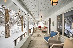 Modern Farmhouse w/ Movie Room - 6 Mi to Lake!