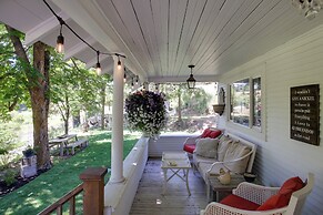 Modern Farmhouse w/ Movie Room - 6 Mi to Lake!