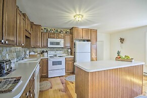 Farmhouse on River, 12 Miles to Liberty Mountain