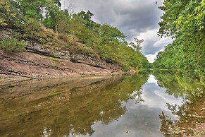 Farmhouse on River, 12 Miles to Liberty Mountain