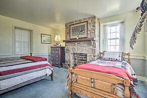 Farmhouse on River, 12 Miles to Liberty Mountain