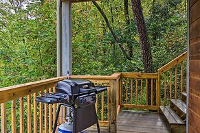 Serene Escape w/ Mountain Views, Near Dtwn!