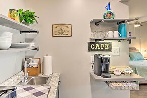 Serene Escape w/ Mountain Views, Near Dtwn!