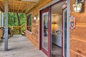 Serene Escape w/ Mountain Views, Near Dtwn!