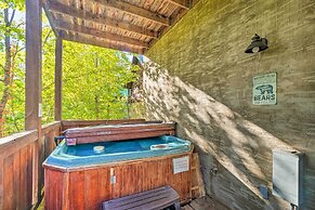Smoky Mountain Cabin w/ Hot Tub Near Pigeon Forge
