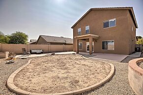 Maricopa Home w/ Outdoor Seating, 2 Mi to Golf!