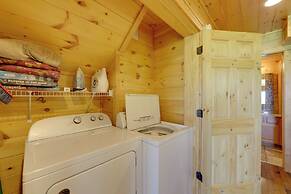 Cozy Bryson City Cabin w/ Mountain Views!