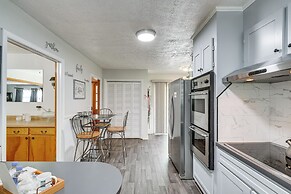 Family-friendly Riverhouse: Fishing & Hot Tub