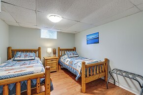 Family-friendly Riverhouse: Fishing & Hot Tub