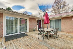 Family-friendly Riverhouse: Fishing & Hot Tub