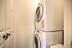 Casa Sol House w/ Deck in Crystal Beach!