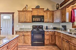 Mountain-view Gatlinburg Cabin w/ Private Hot Tub!