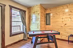 Mountain-view Gatlinburg Cabin w/ Private Hot Tub!