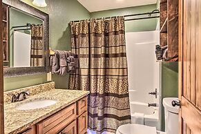 Mountain-view Gatlinburg Cabin w/ Private Hot Tub!