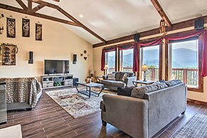 Mountain-view Gatlinburg Cabin w/ Private Hot Tub!