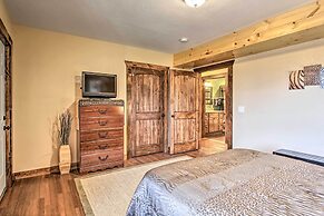 Mountain-view Gatlinburg Cabin w/ Private Hot Tub!