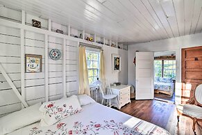 Oceanfront Cottage w/ Deck 2 Mi to Boothbay Harbor