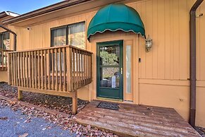 White Tail Retreat w/ Shared Hot Tub & Pool Access