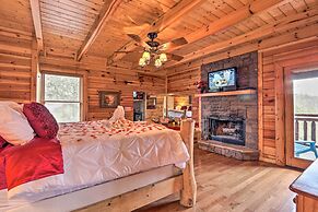 Luxe Smoky Mountain Cabin: Indoor Pool & Fire Pit!