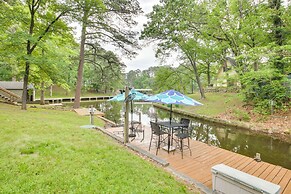 Lake Hamilton Cabin: Boating Getaway!