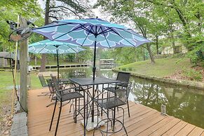 Lake Hamilton Cabin: Boating Getaway!