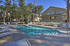 Steps to Sand: Hilton Head Retreat w/ Pool Access!