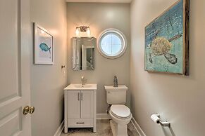 Steps to Sand: Hilton Head Retreat w/ Pool Access!