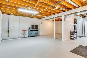 Walk to Speedway & Hall of Fame: Indianapolis Home