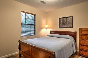 Creekfront Cabin Near Chattanooga w/ Hot Tub!